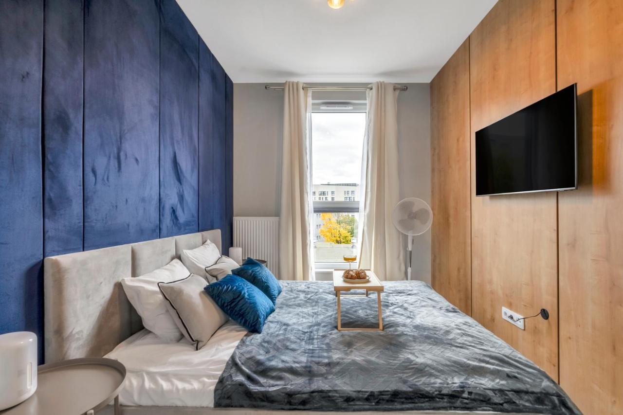 Prestige - Two-level Loft, 72m2, 1000mbs Internet, Parking, Gym - By Rentujemy Varsóvia