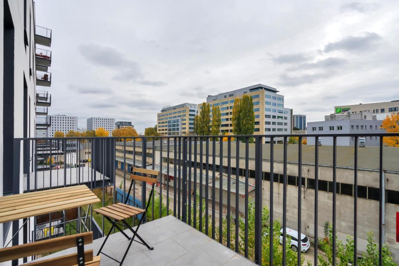 Apartamento Prestige - Two-level Loft, 72m2, 1000mbs Internet, Parking, Gym - By Rentujemy Varsóvia
