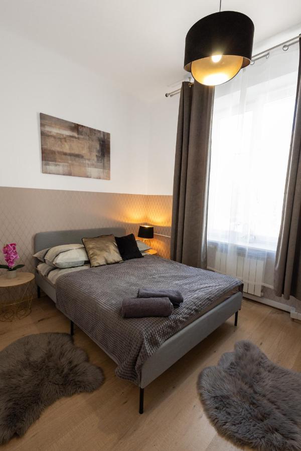 Clicktheflat Aleje Niepodleglosci Center Hostel Warschau