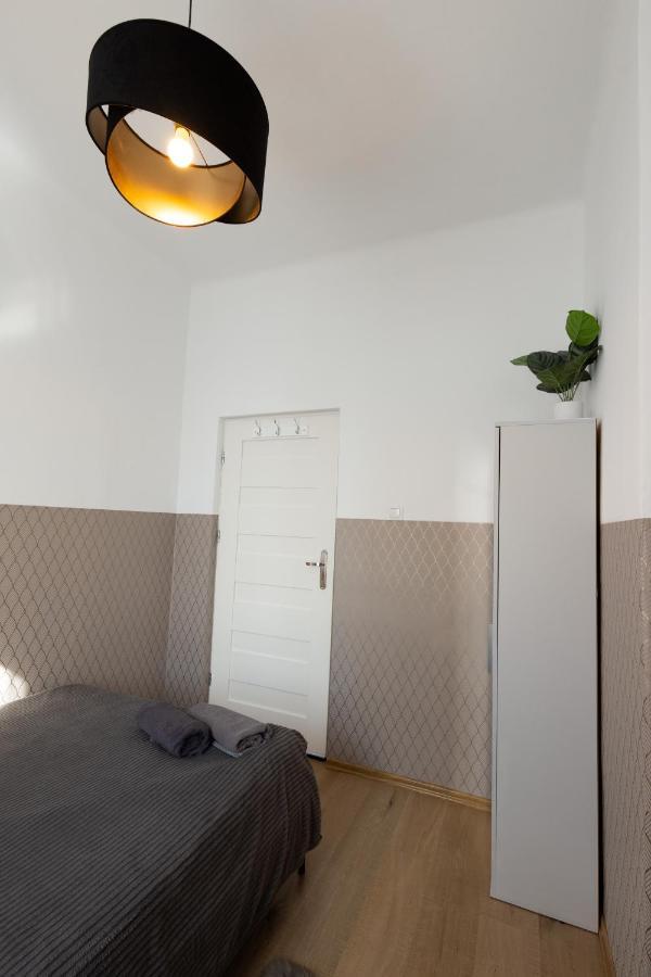 Clicktheflat Aleje Niepodleglosci Center Hostel