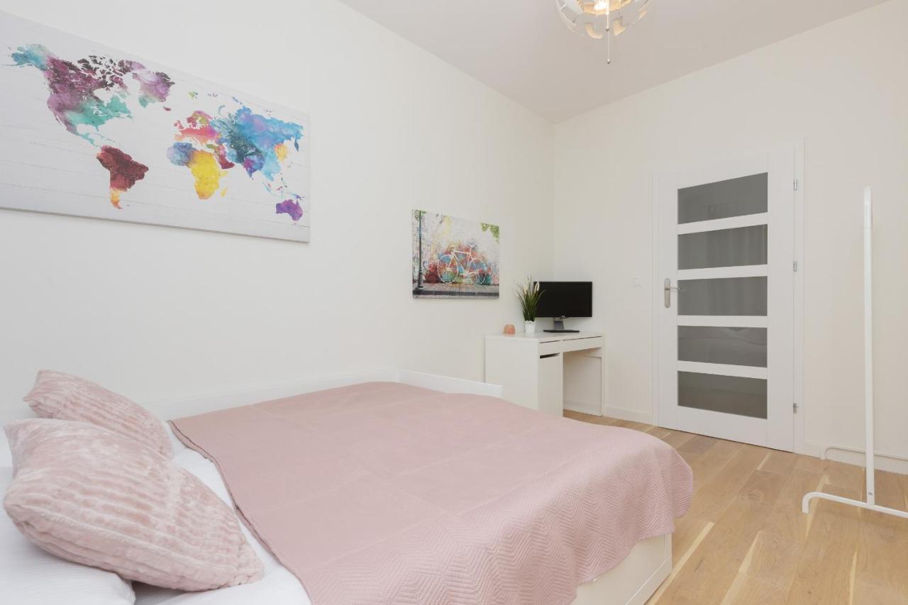 Apartament Cosy With Parking Wilanow By Renters *