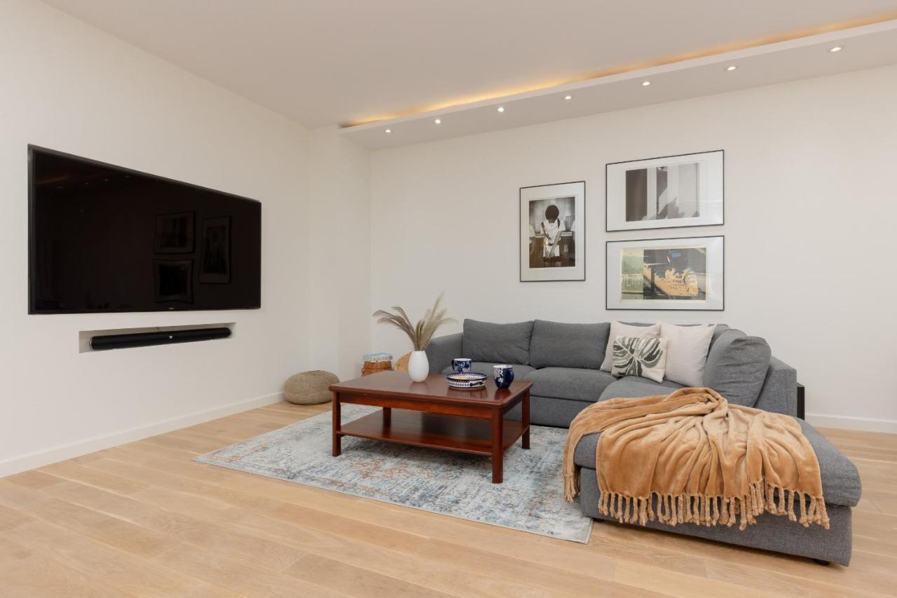 Cosy With Parking Wilanow By Renters Apartament
