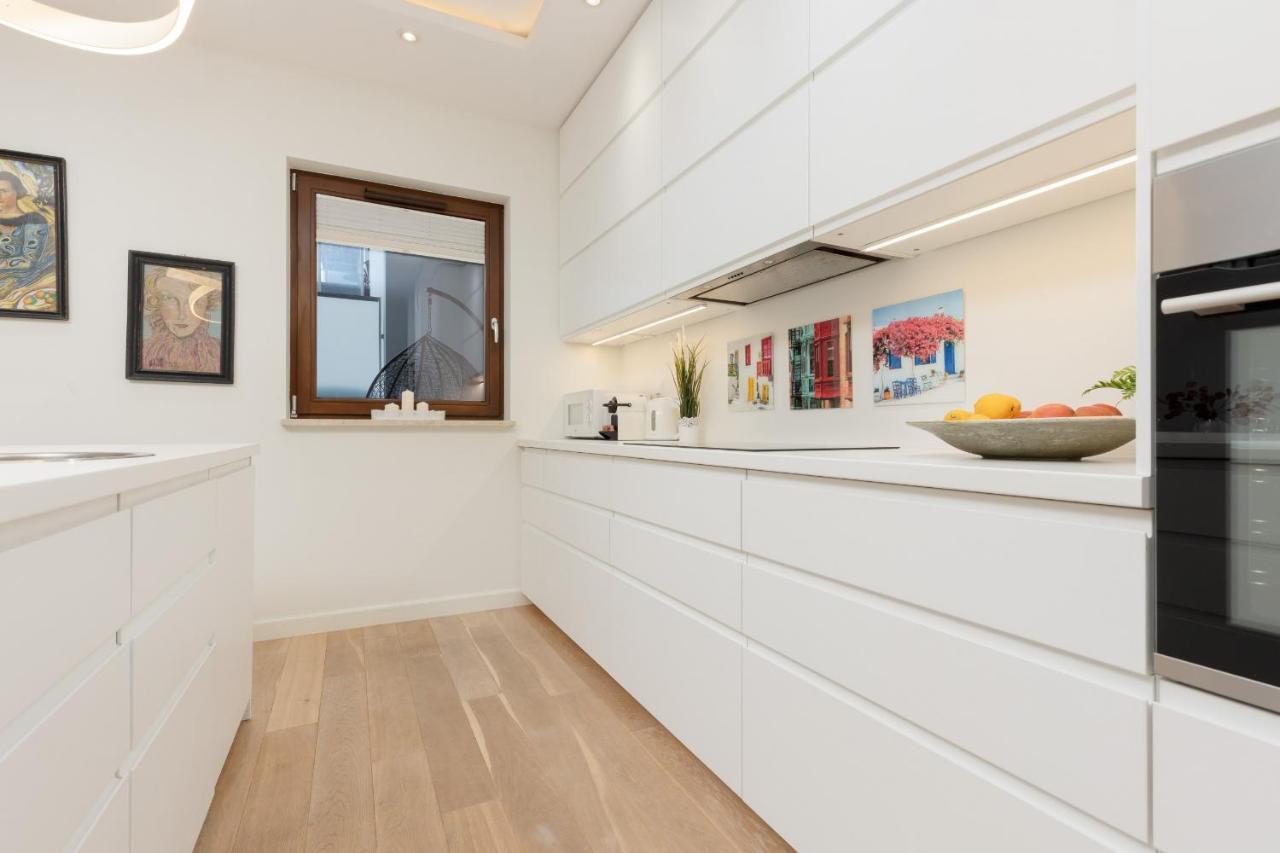 Cosy With Parking Wilanow By Renters Apartament *