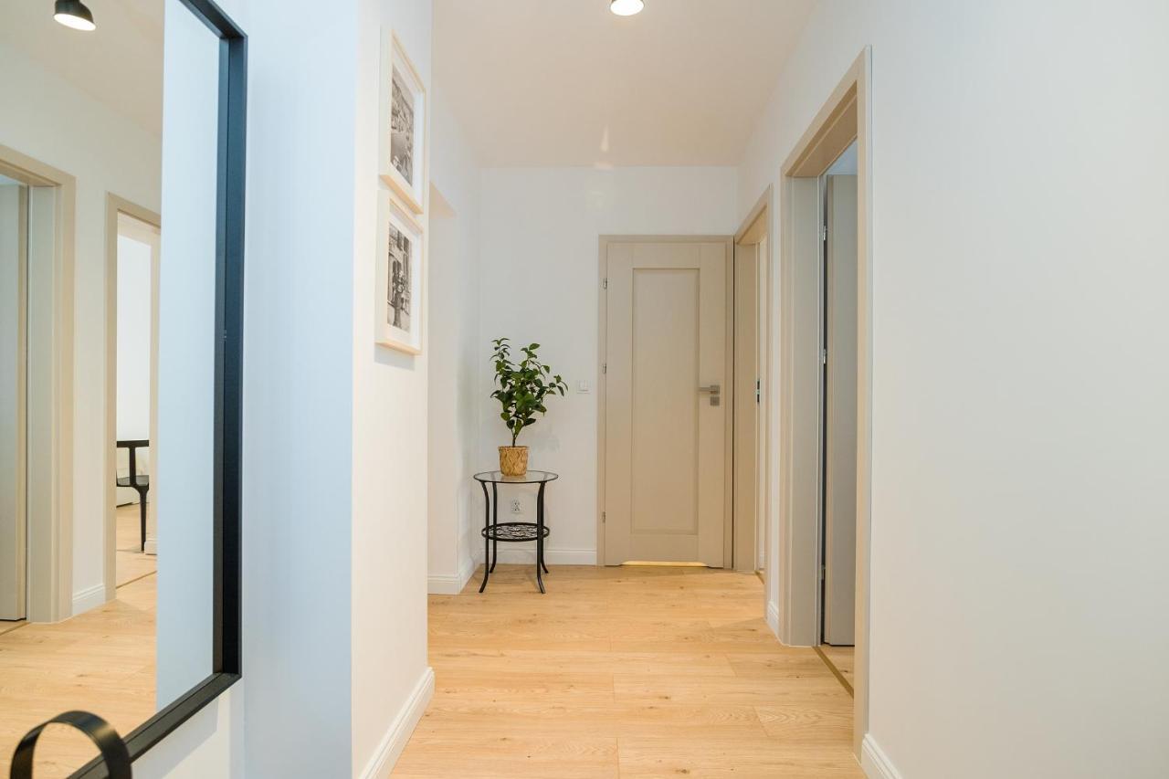 Shortstaypoland Dabrowszczakow Apartamento Varsóvia
