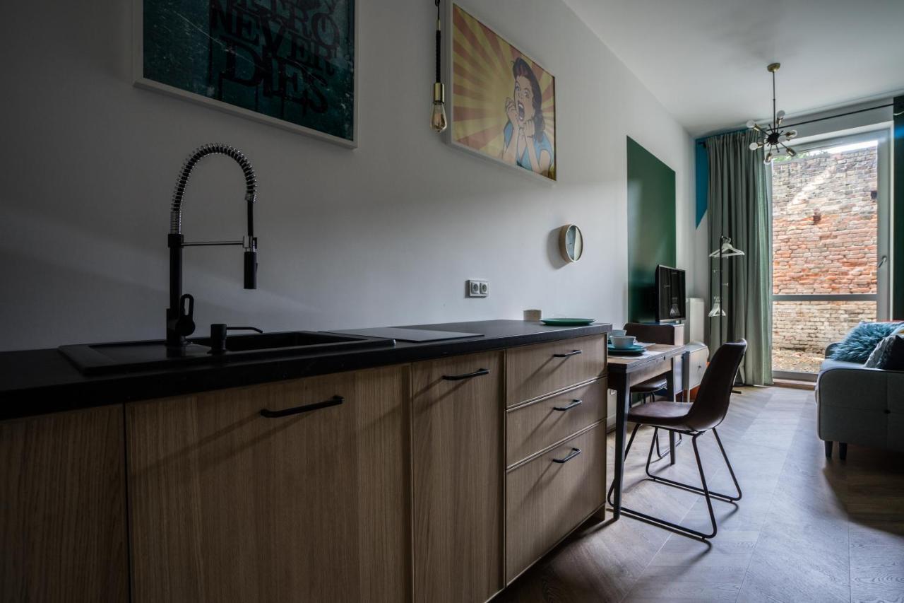 Zamkniete - Golden Apartments- Zabkowska * Warsaw