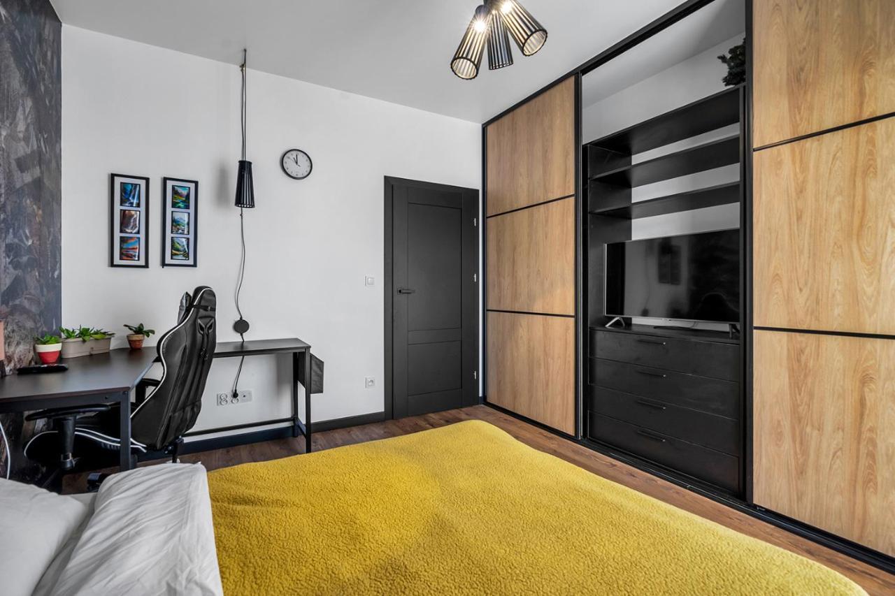 Stylish Airport Business - Parking, Balcony - By Rentujemy Apartment *