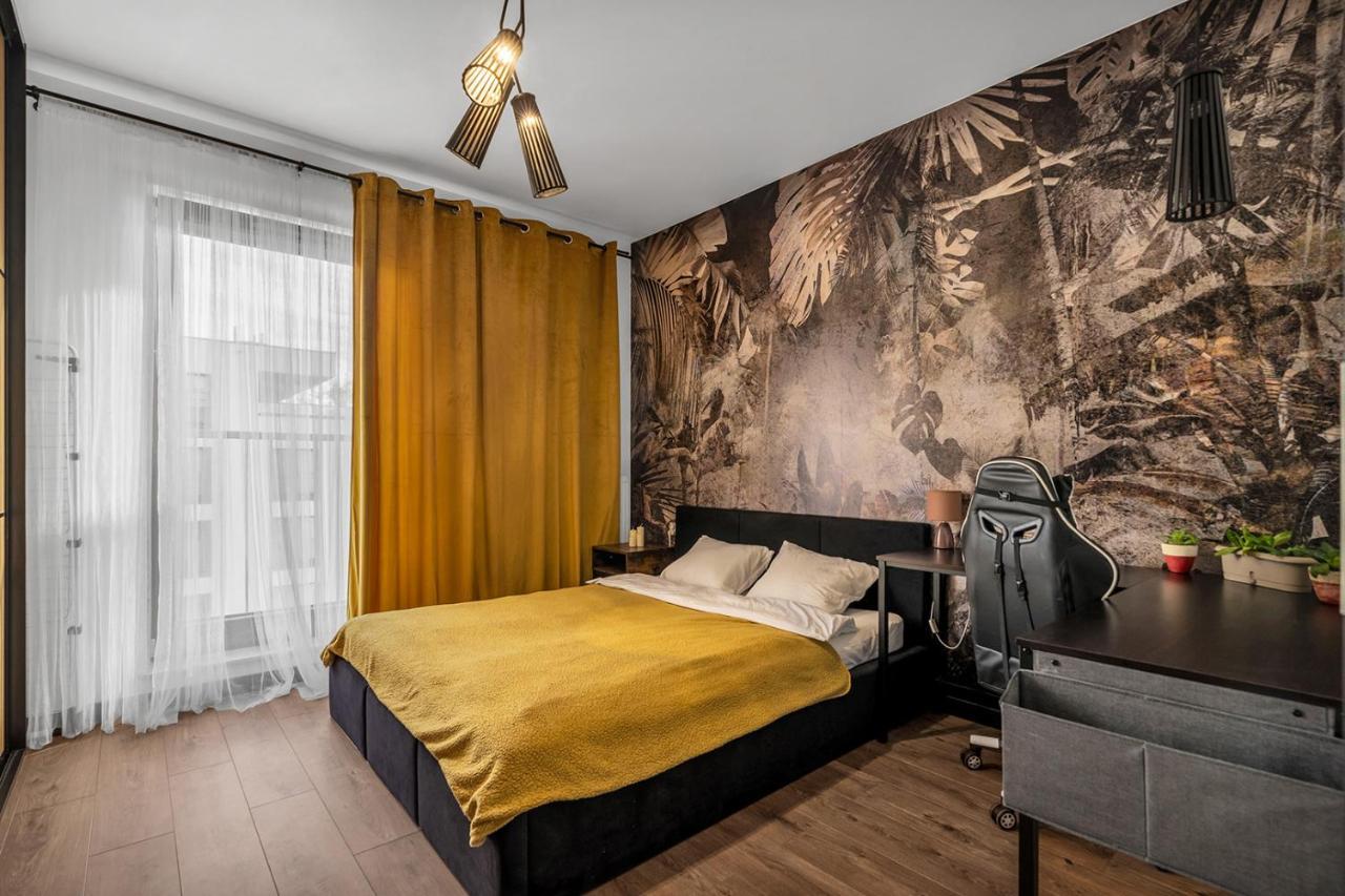 Stylish Airport Business - Parking, Balcony - By Rentujemy Apartment