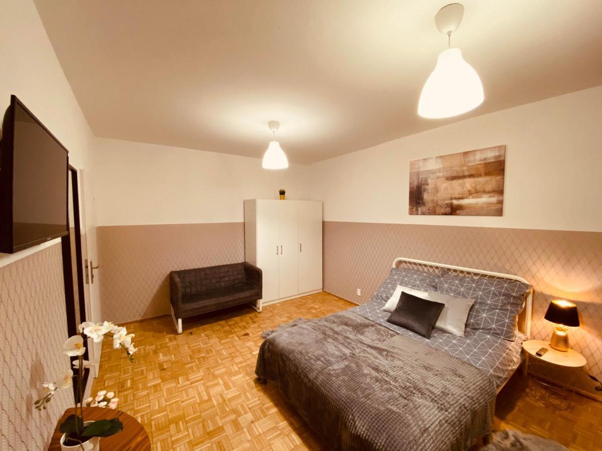 Clicktheflat Wokalna Albergue