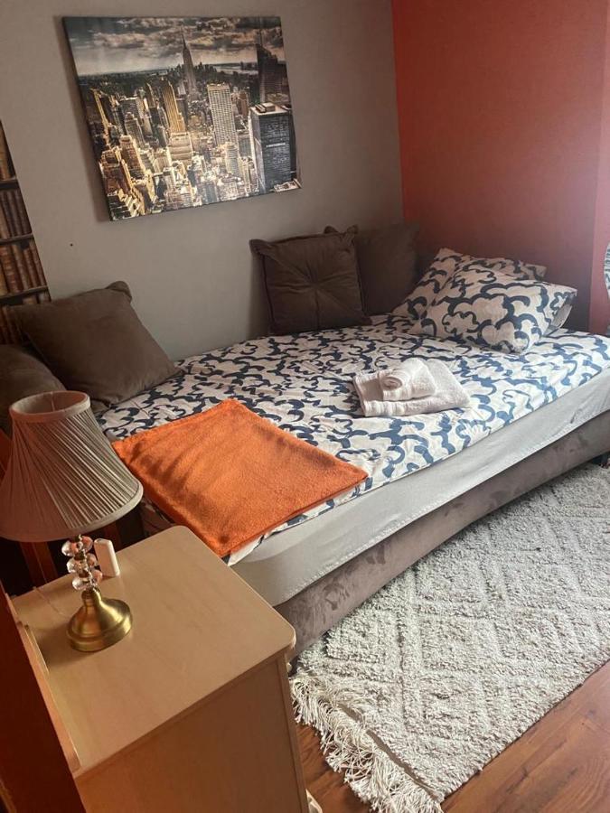 Garden 70m2 Apartment Warsaw