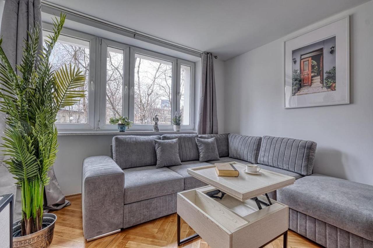 3beds In Citycenter Fast Wifi * Warsaw