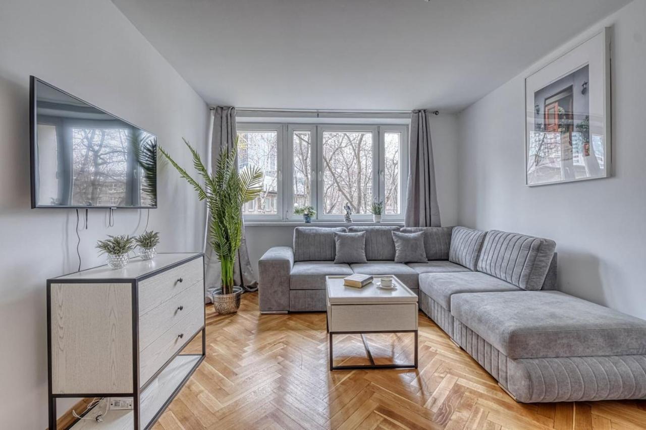 3beds In Citycenter Fast Wifi Apartment Warsaw