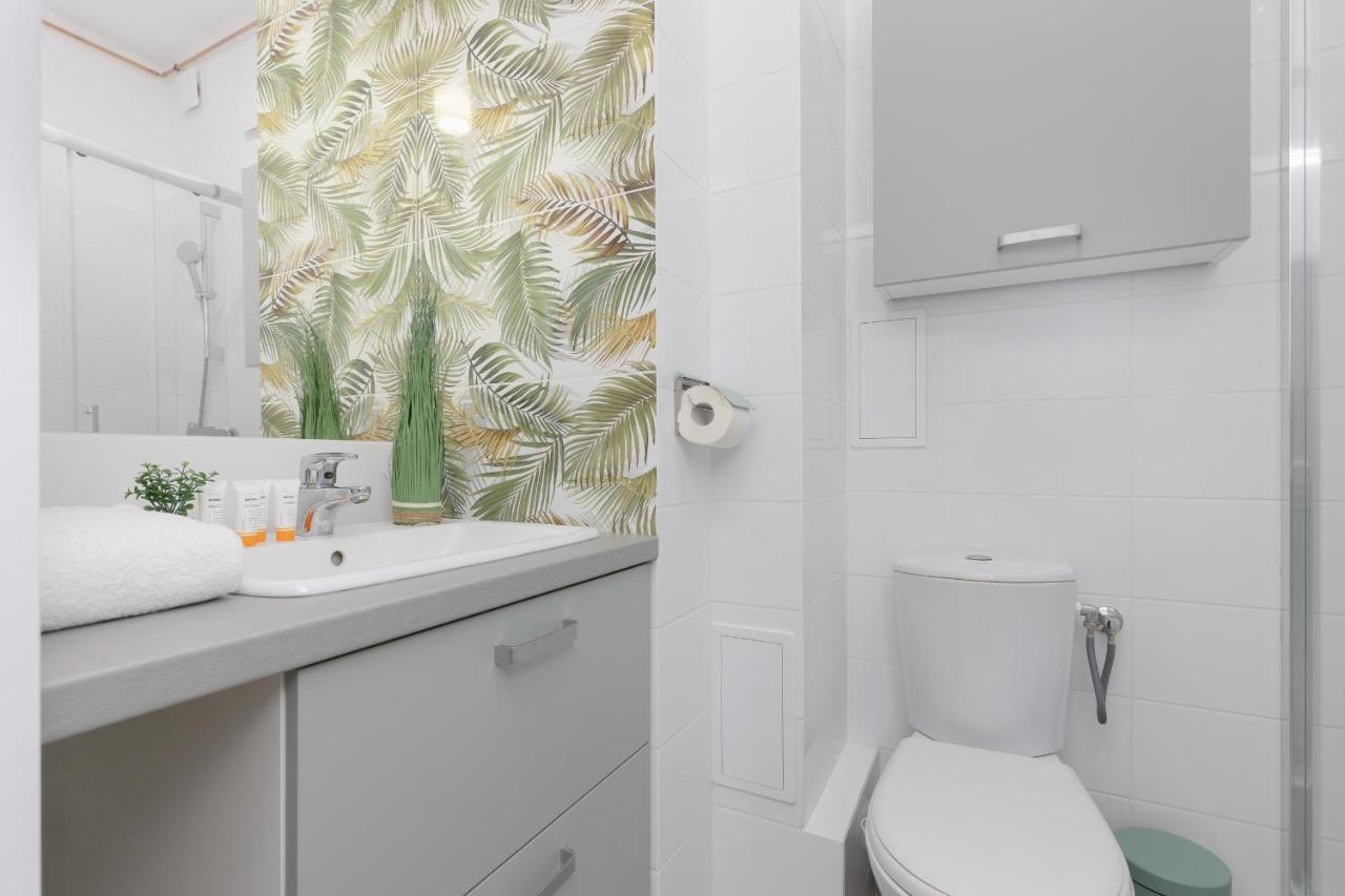 Beautiful Grochowska Studio With Balcony By Renters Apartment *