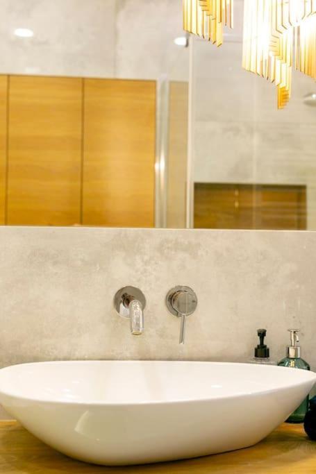 Przytulny, Komfortowy Apartament Z Garazem Warschau