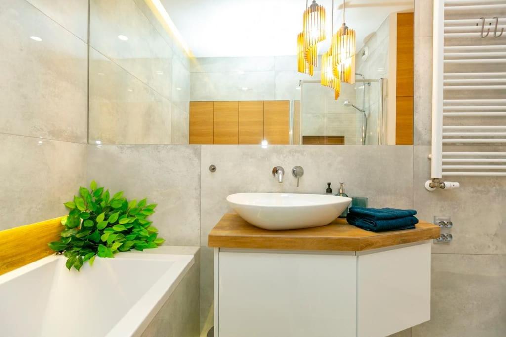Przytulny, Komfortowy Apartament Z Garazem Apartment