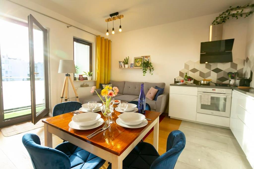 Apartment Przytulny, Komfortowy Apartament Z Garazem Warsaw
