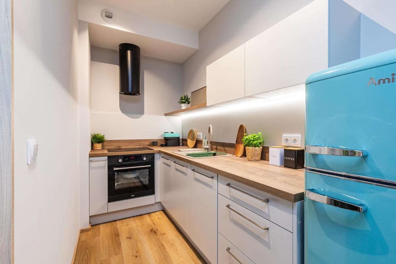 Apartment Superapart Konstruktorska 5e *