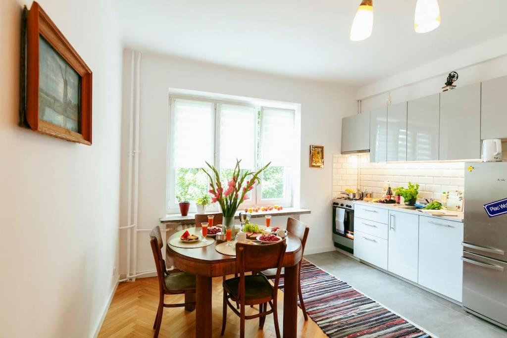 Apartment Retro Vibe In The District Of