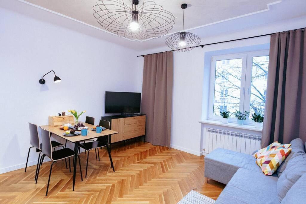 Modern, Cozy Apartment, Next To The Old Town! Apartment