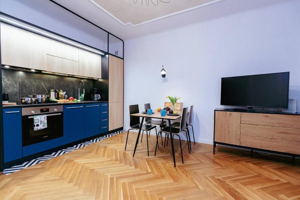 Modern, Cozy Apartment, Next To The Old Town! *