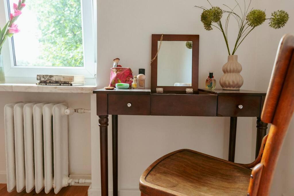 Retro Vibe In The District Of Apartment Warsaw