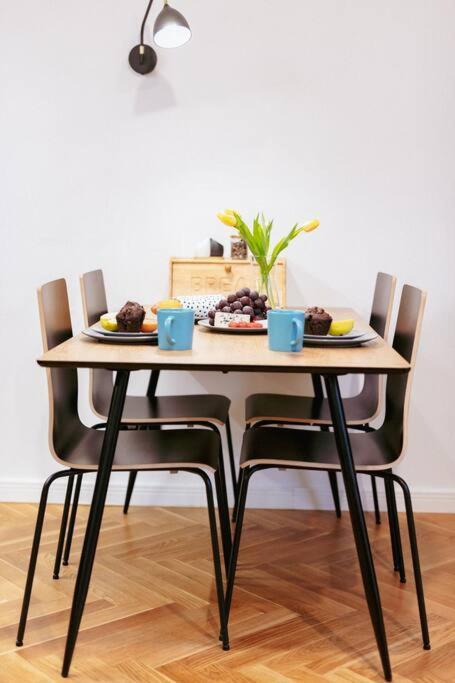Apartamento Modern, Cozy Apartment, Next To The Old Town! *