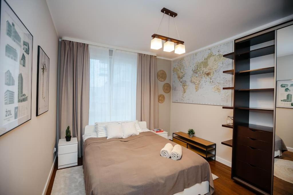 Apartment Modern, Spacious With Garage And Balcony Warschau