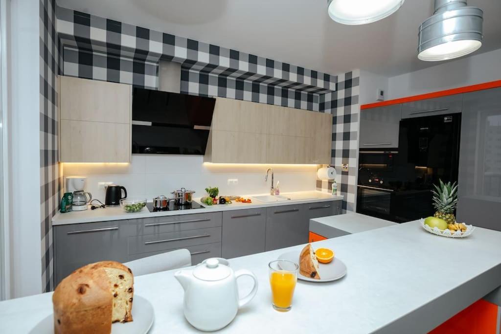 Apartment Modern, Spacious With Garage And Balcony