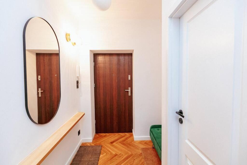 Modern, Cozy Apartment, Next To The Old Town! Apartment *