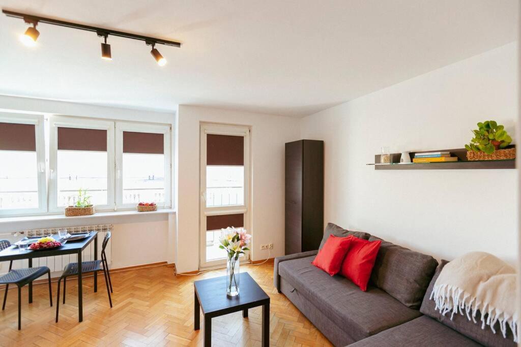 Jasna Studio. Centric Location In The Heart Of Apartment Warschau