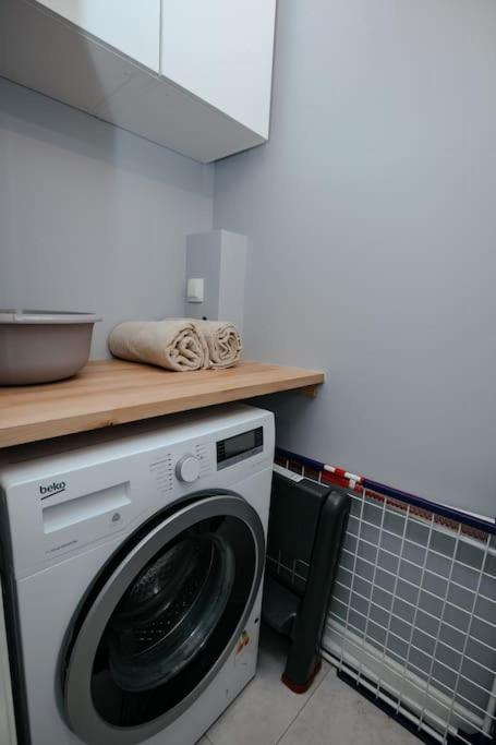 Modern, Spacious With Garage And Balcony Apartament Warszawa