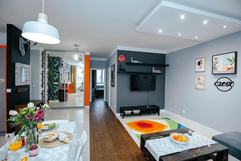 Modern, Spacious With Garage And Balcony Apartment