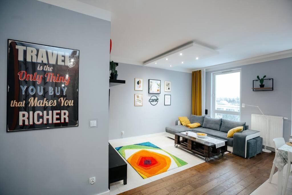 Modern, Spacious With Garage And Balcony Apartament *