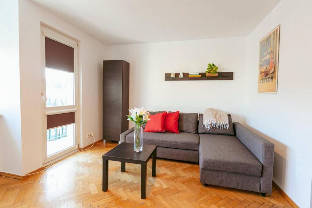 Jasna Studio. Centric Location In The Heart Of Apartment Warschau