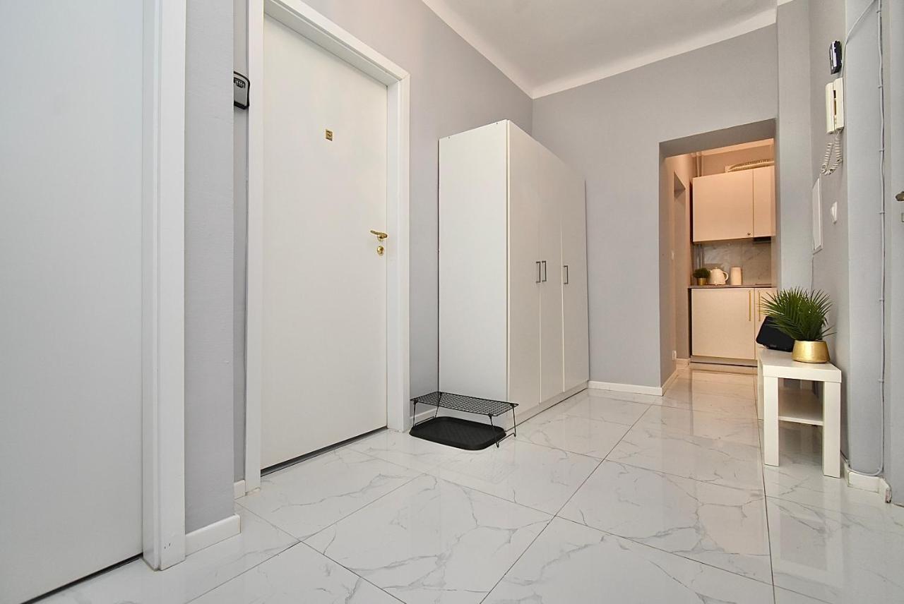 Homestay Aleja Niepodleglosci Warsaw