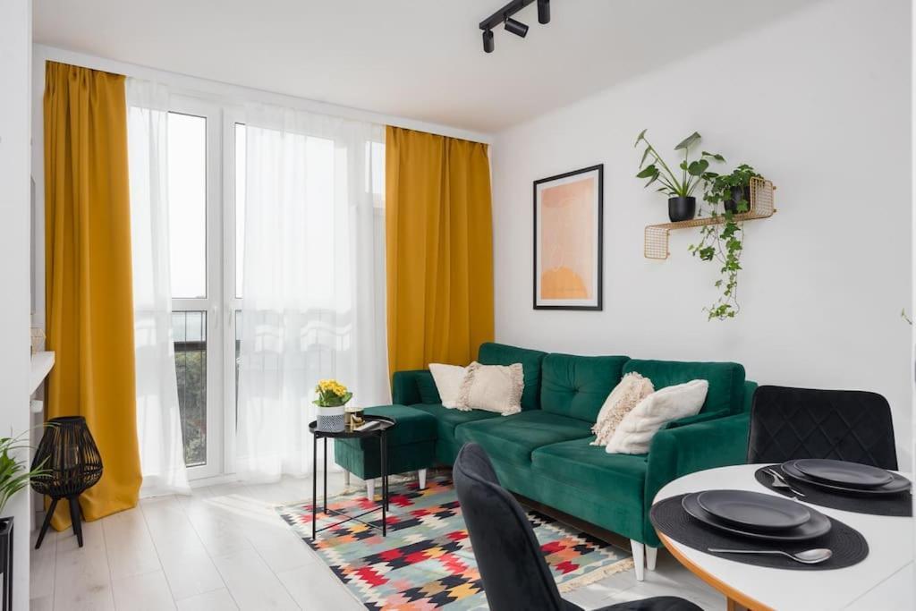 Apartment Specious City Center Studio With Park View By Ecru Wwa23