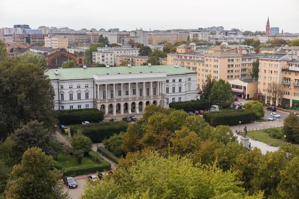 Specious City Center Studio With Park View By Ecru Wwa23 Apartment Warsaw
