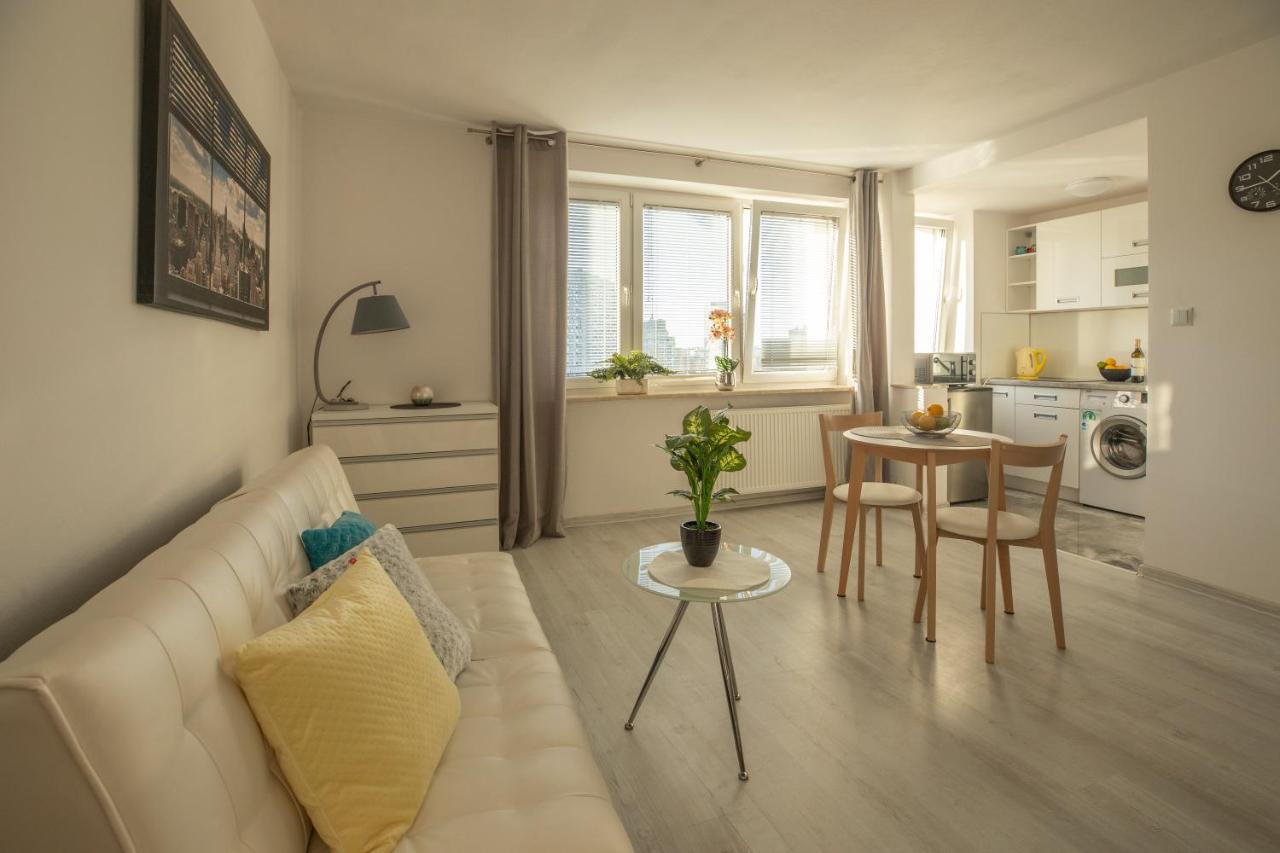 Ac And Fast Wifi Modern Big Emilii Plater 55 *