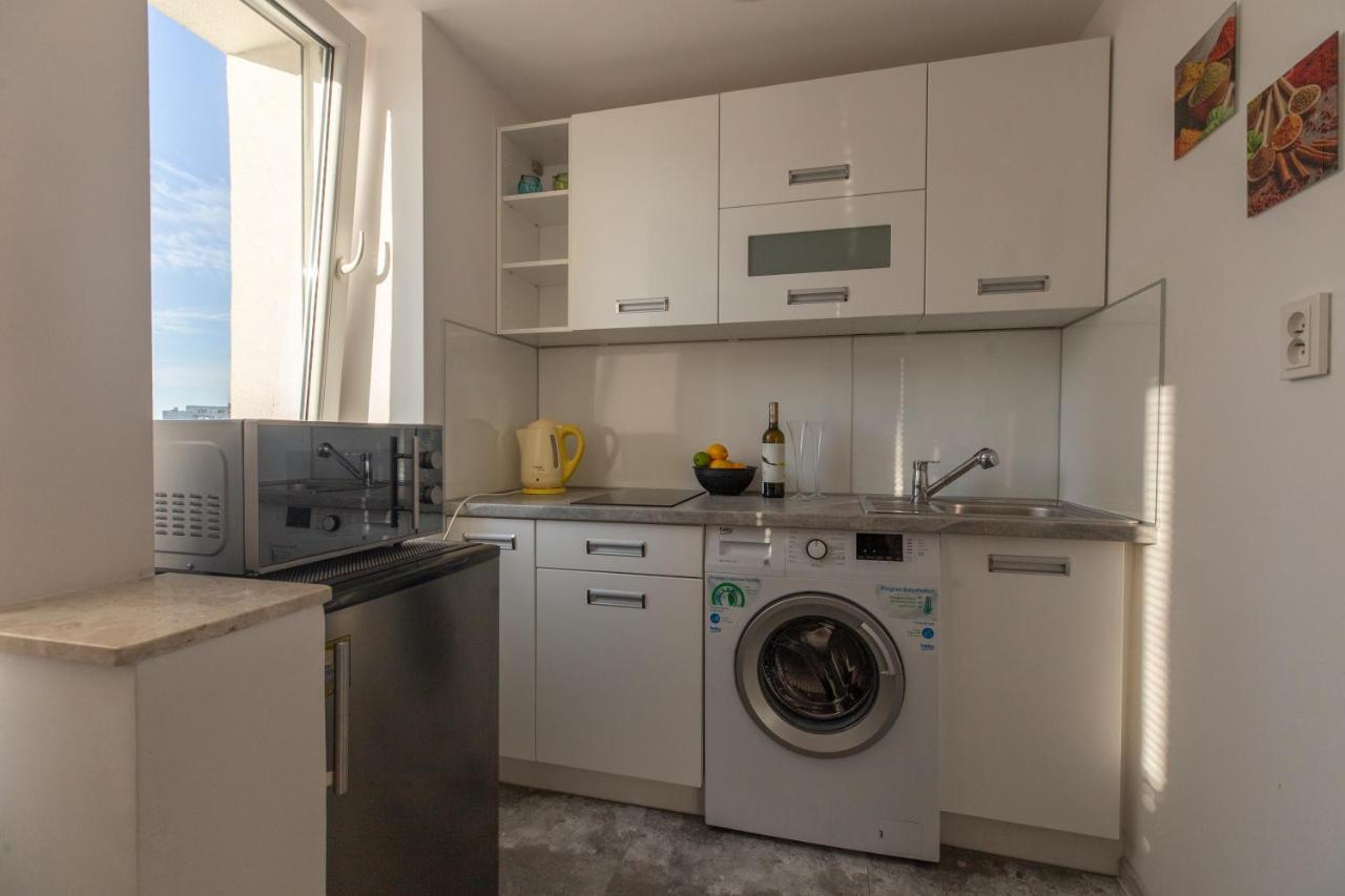 Ac And Fast Wifi Modern Big Emilii Plater 55 Warsaw