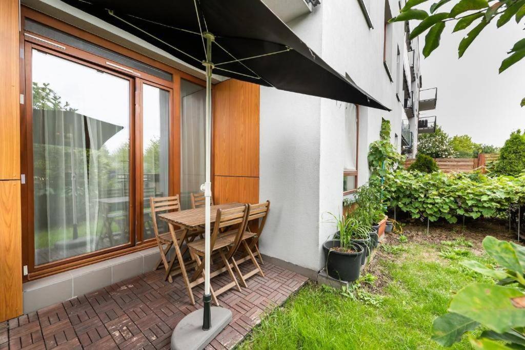 Luxury Garden Apartament