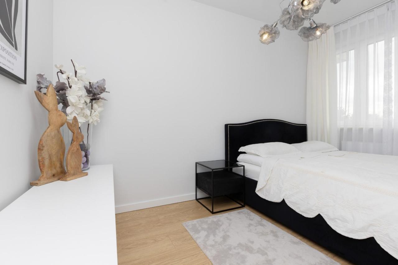 Apartment Stylish Przedpole With Balcony & Parking By Renters Warsaw