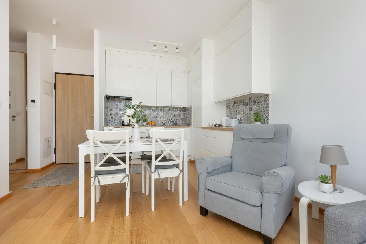 Business Pkp Aleje Jerozolimskie By Renters