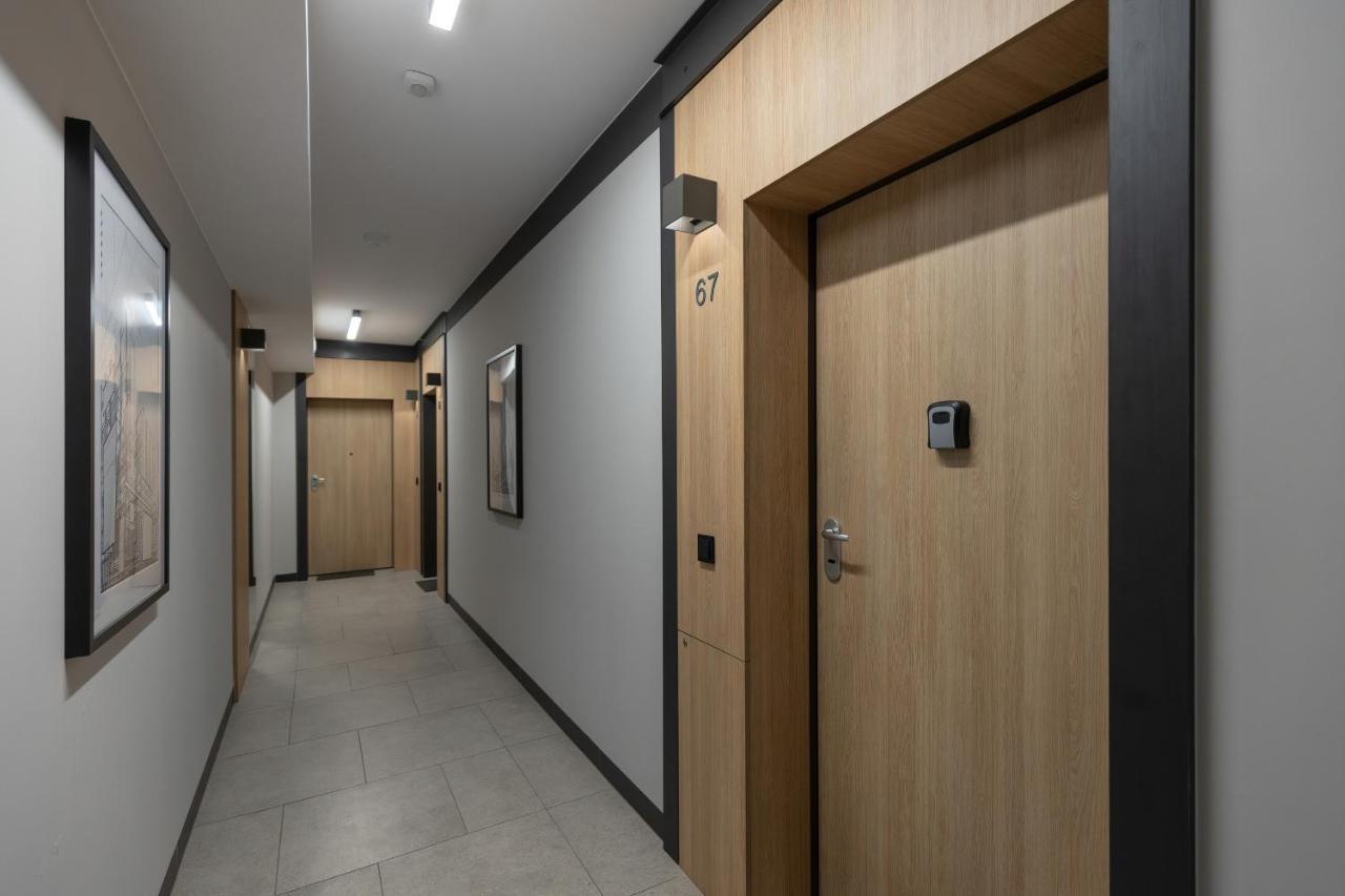 Business Pkp Aleje Jerozolimskie By Renters * Warsaw