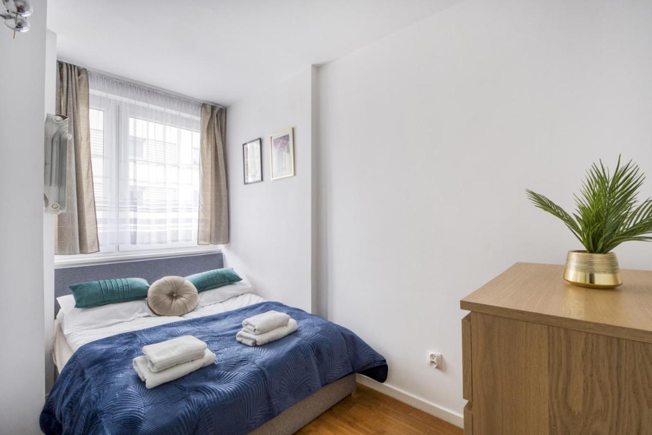 Inside Solec Ii Apartment *