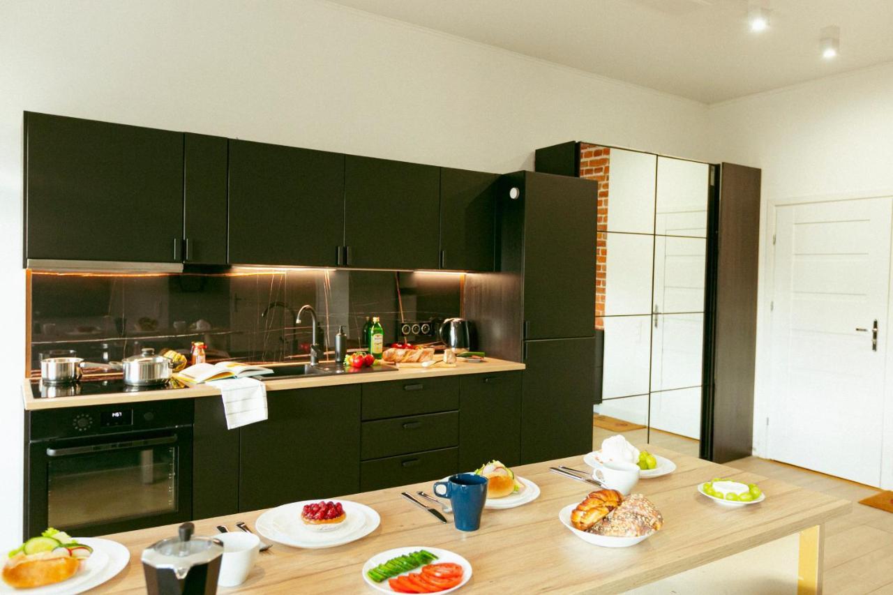 Apartment Wspolna 54a: With Free Parking Warsaw