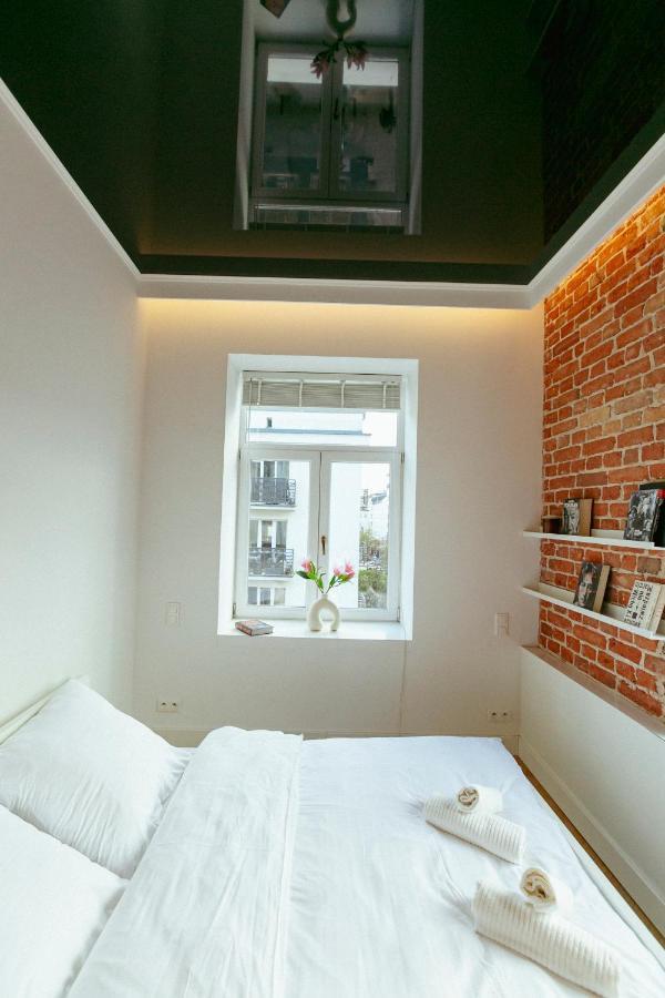 Wspolna 54a: With Free Parking Apartment *