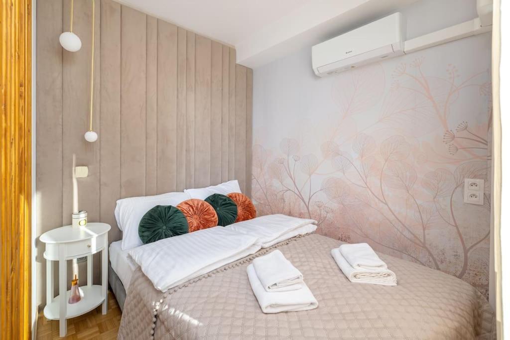 Apartment Ecru Inflancka Modern With Balcony Wwa47 *