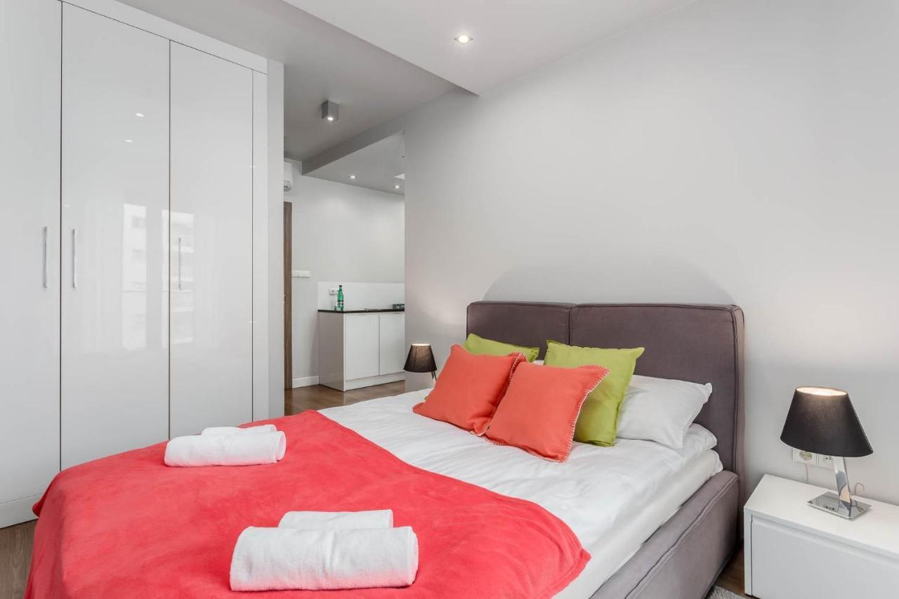 Apartment Rent Like - Oxygen Wronia 45 Ii