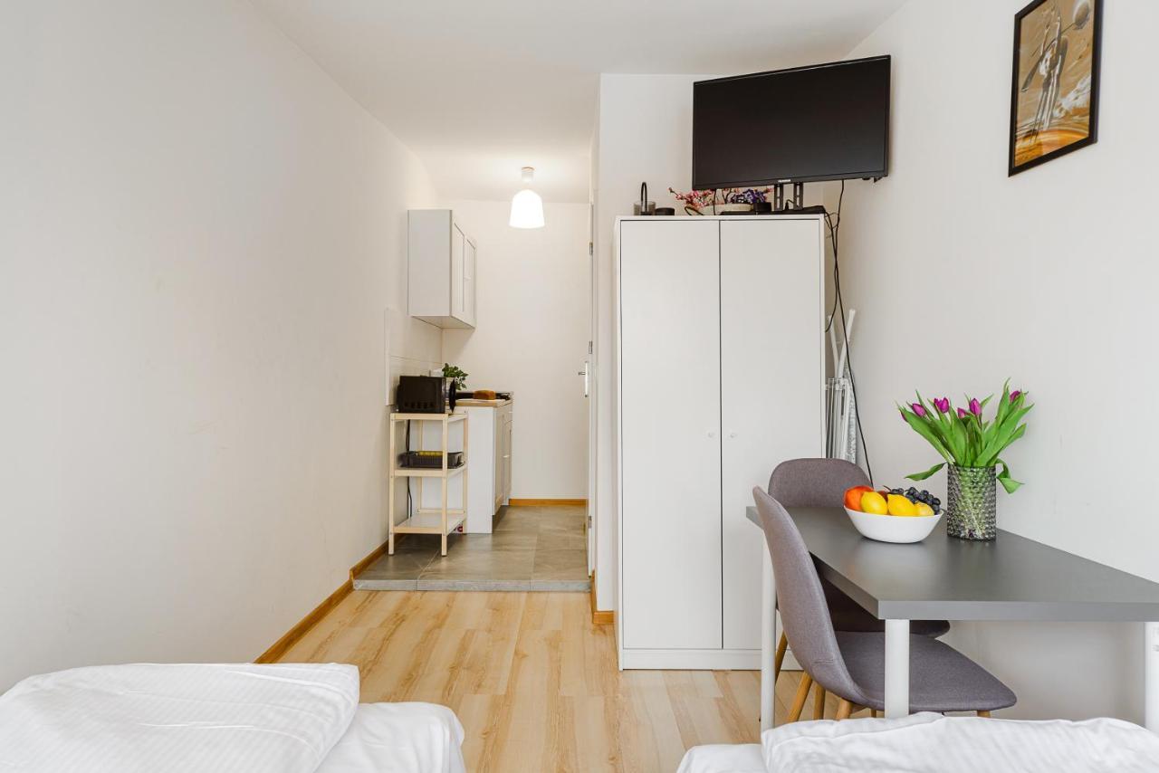 Shortstaypoland Dluga Apartment *