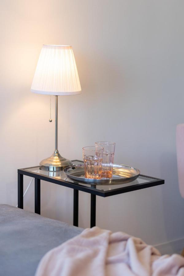 Bright & Cozy Near Metro Marymont By Renters Apartamento *