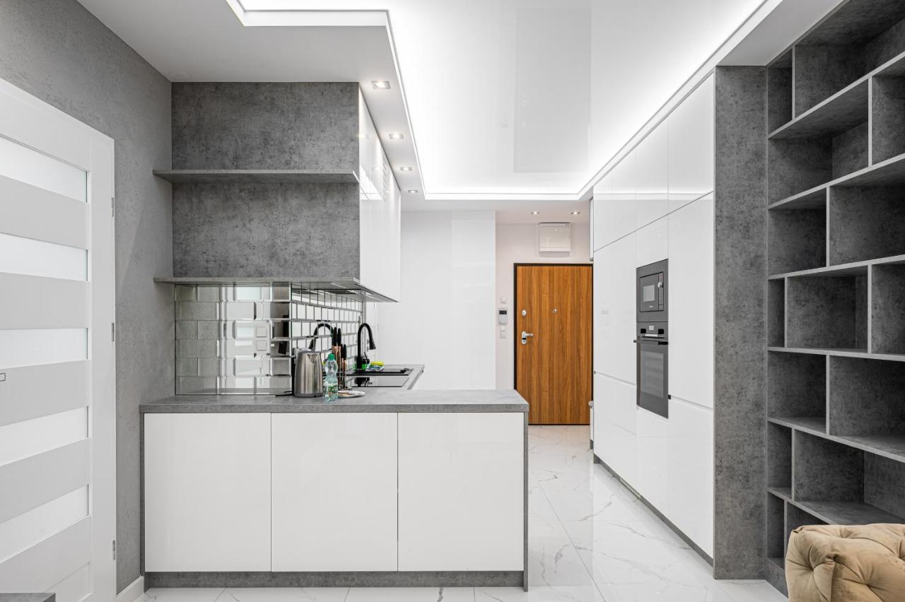Bielany Luxury Apartment *